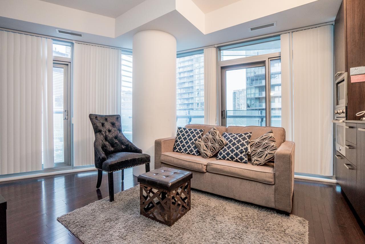 Aaira Suites Toronto Kültér fotó