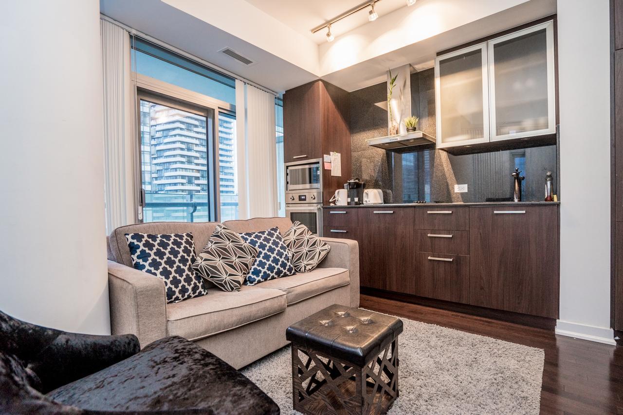 Aaira Suites Toronto Kültér fotó