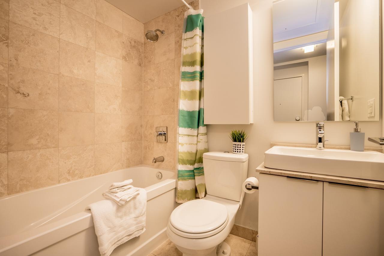 Aaira Suites Toronto Kültér fotó