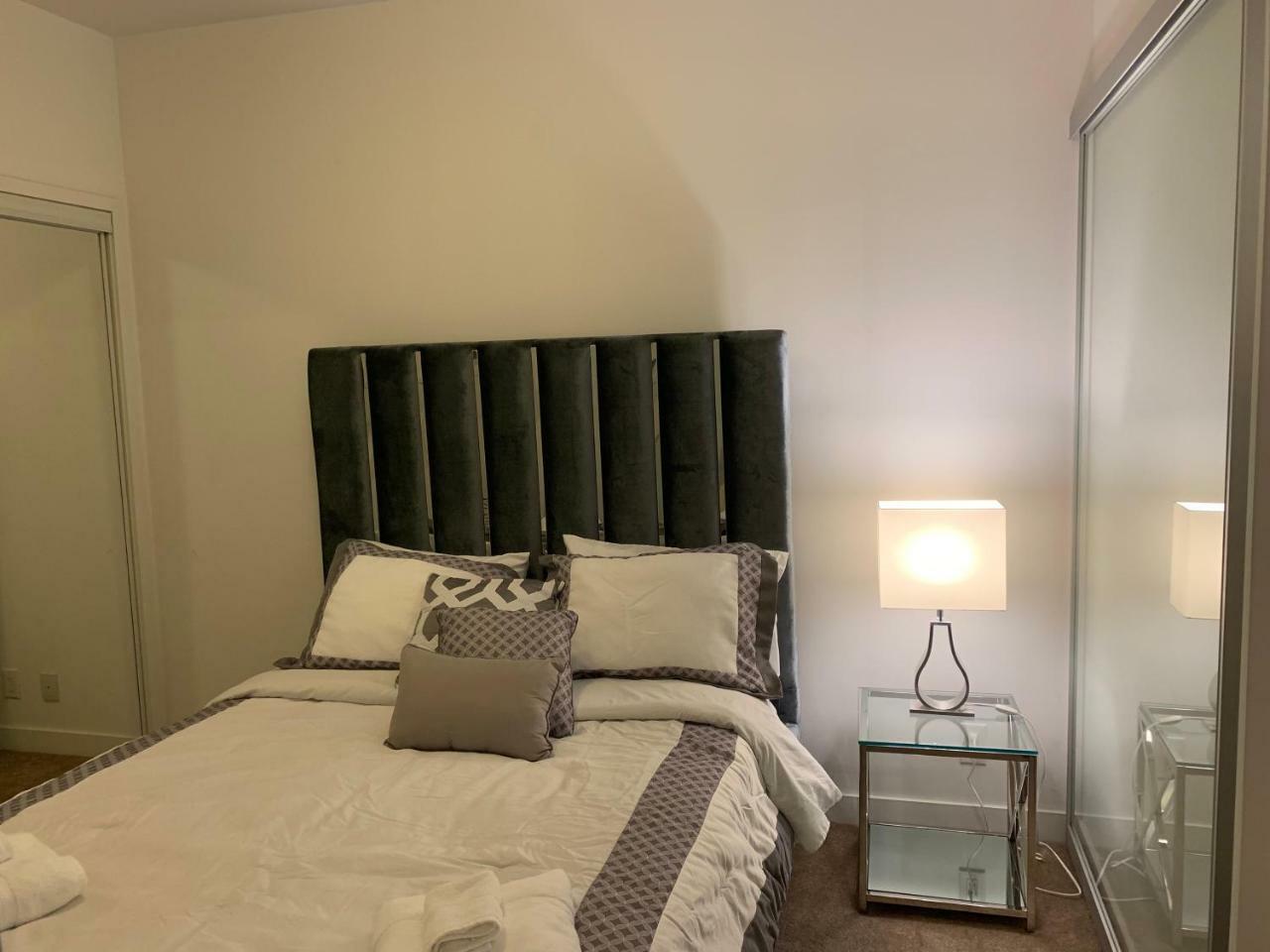 Aaira Suites Toronto Kültér fotó