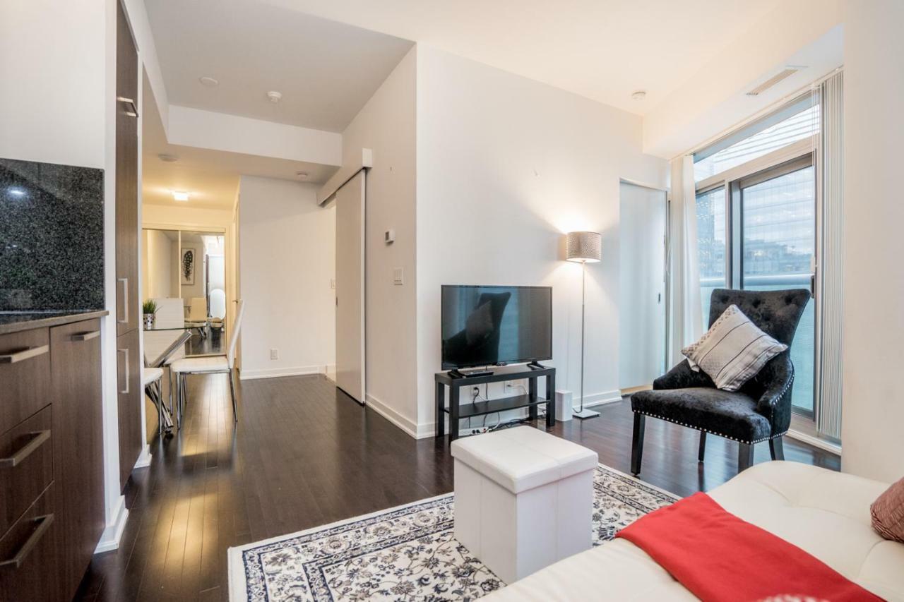Aaira Suites Toronto Kültér fotó