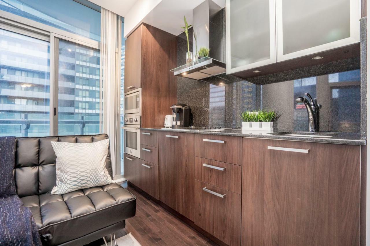 Aaira Suites Toronto Kültér fotó