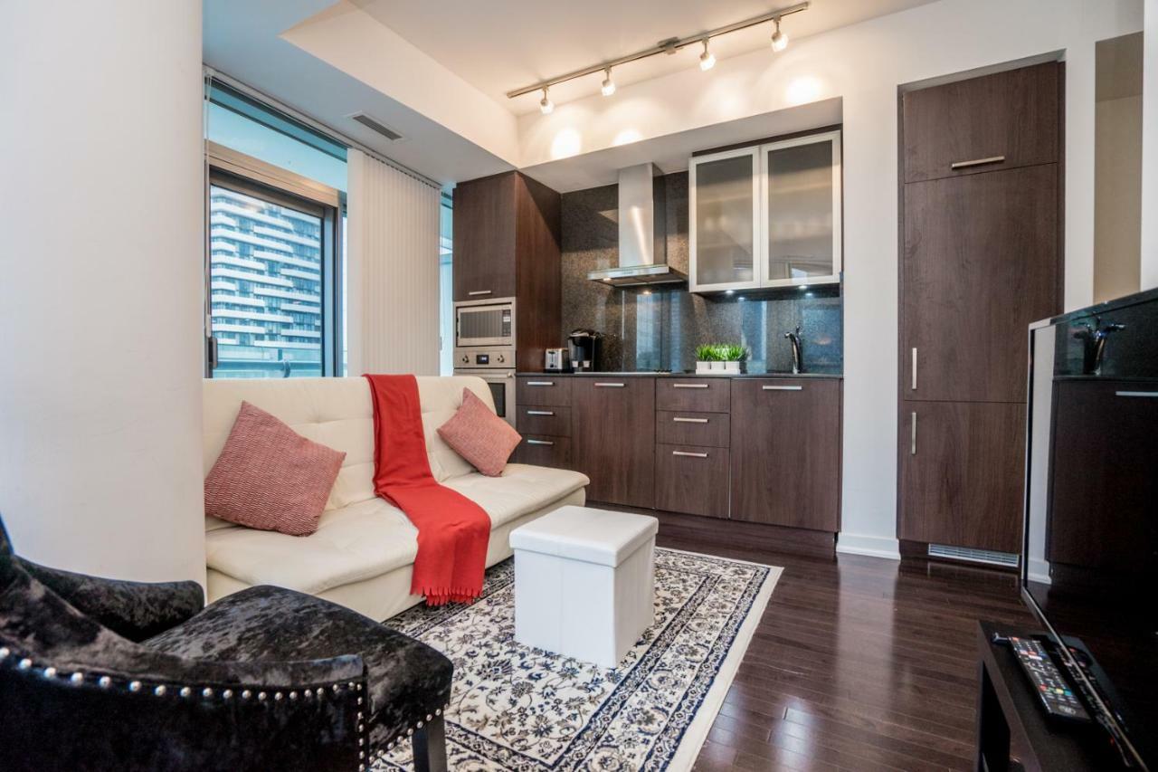 Aaira Suites Toronto Kültér fotó