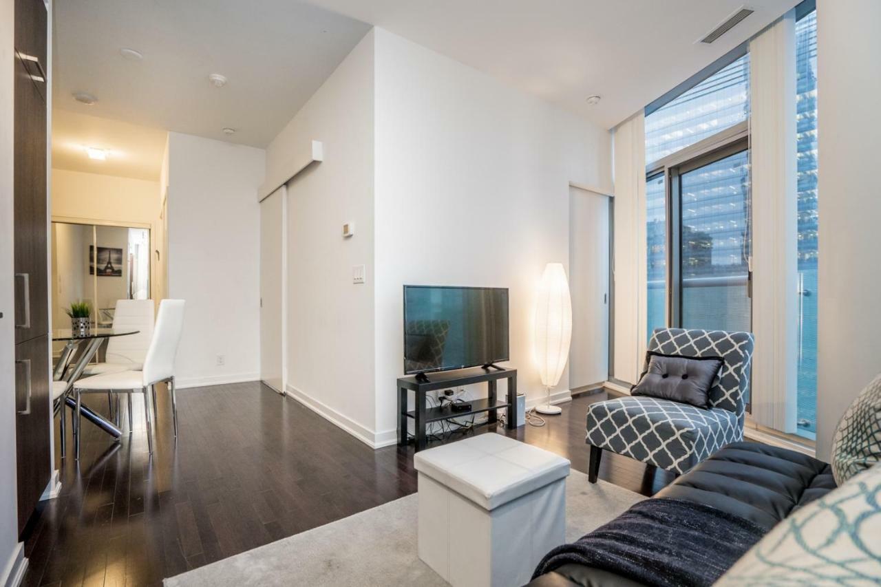 Aaira Suites Toronto Kültér fotó