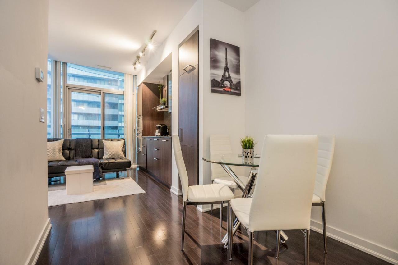 Aaira Suites Toronto Kültér fotó