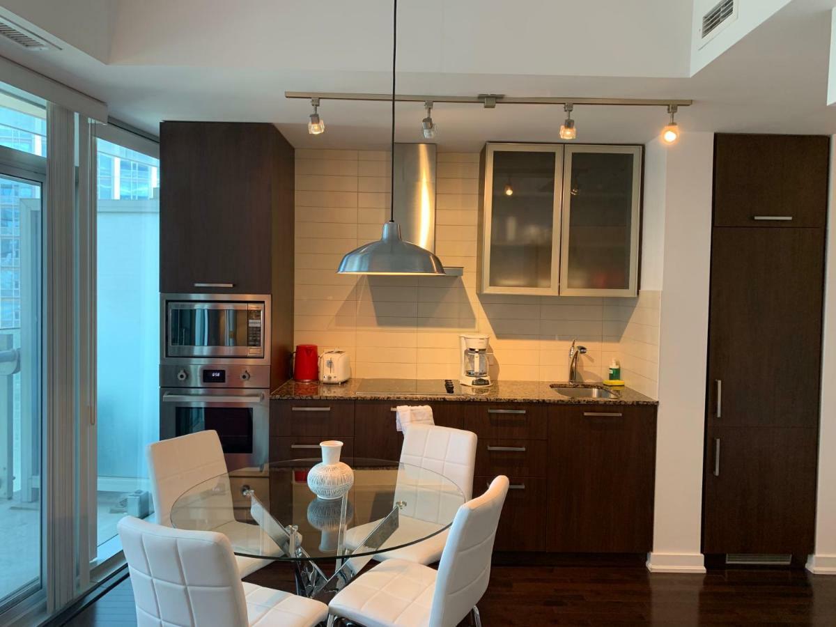 Aaira Suites Toronto Kültér fotó
