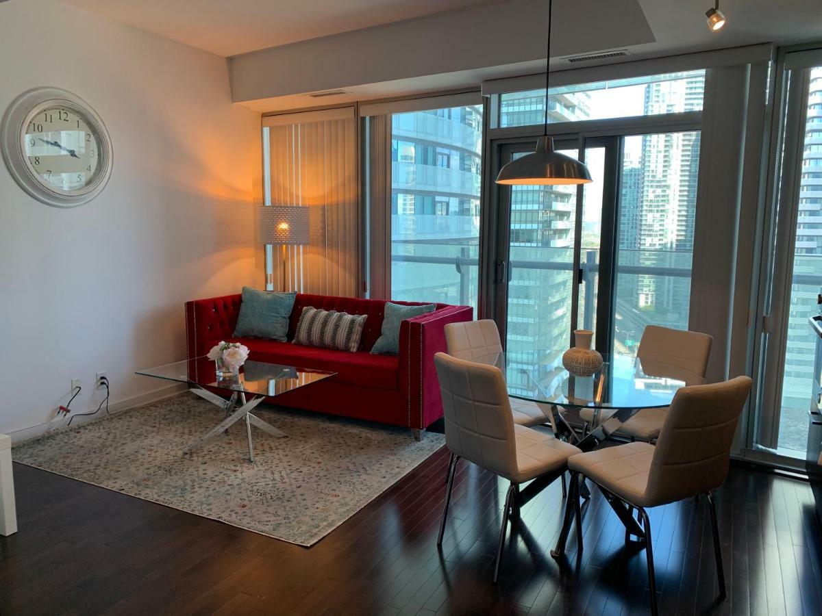 Aaira Suites Toronto Kültér fotó