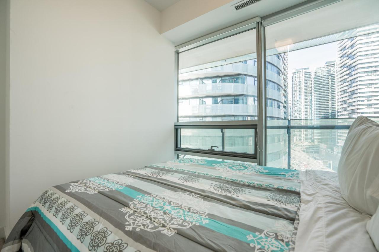 Aaira Suites Toronto Kültér fotó
