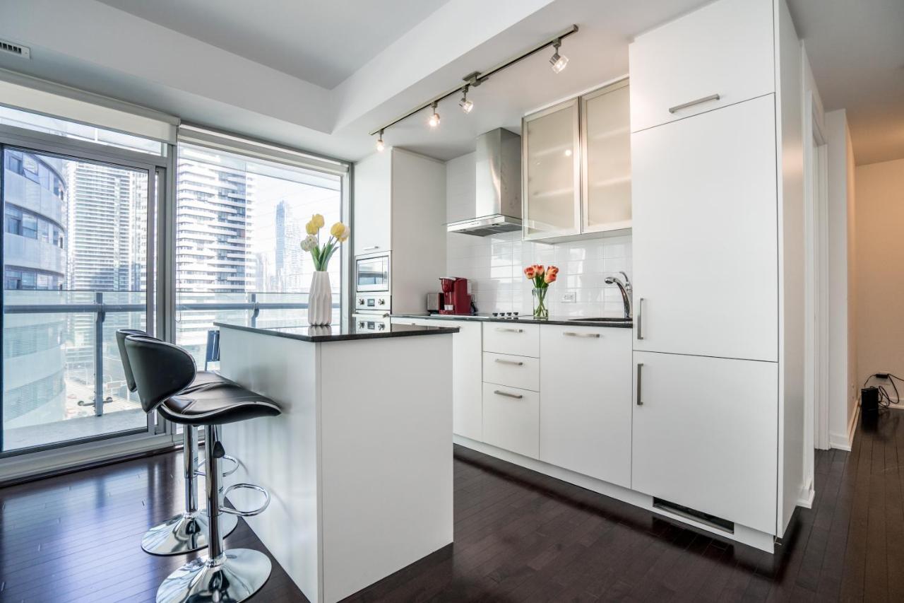Aaira Suites Toronto Kültér fotó