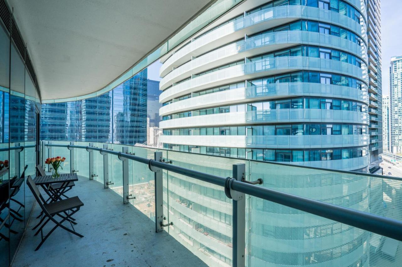 Aaira Suites Toronto Kültér fotó